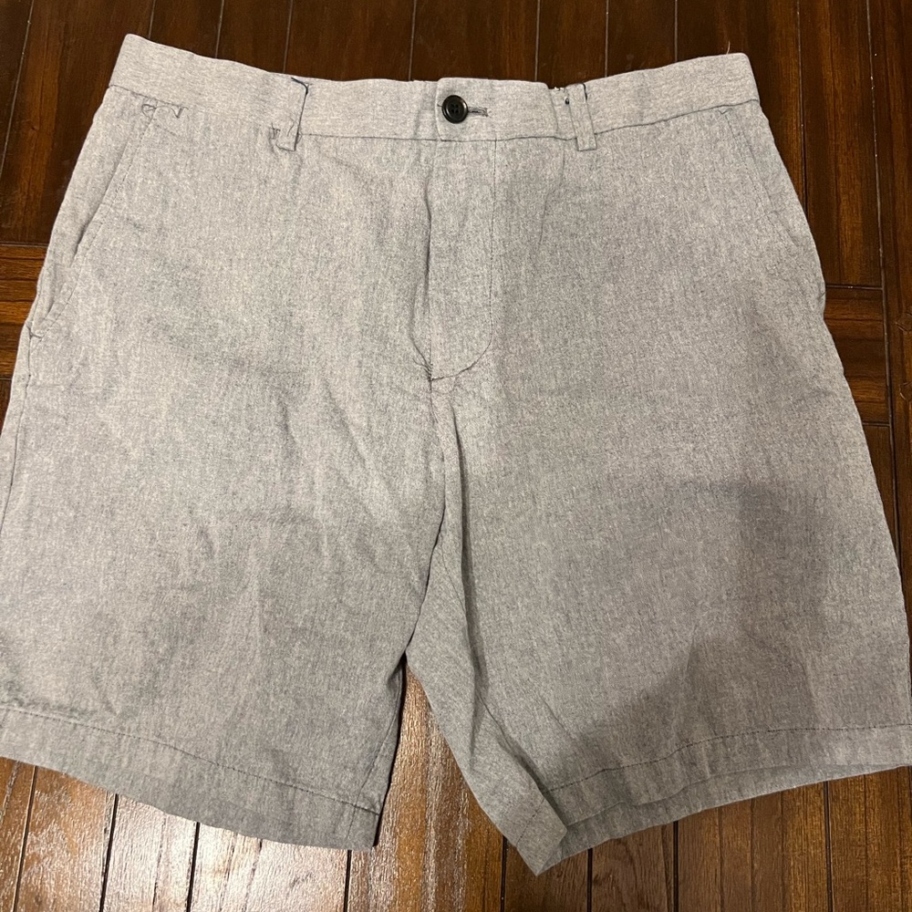 Gray shorts